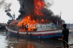 3 Kapal Terbakar di Pelabuhan Dumai