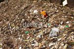 Sampah Menumpuk di Pintu Air Manggarai