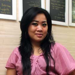 Ester Chan, Ahli Sulam Alis dan Bibir dengan Harga Murah