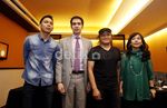 Kebersamaan Norman Kamaru dan Istri