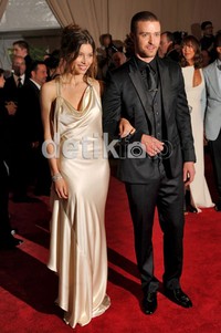 Justin dan Jessica tampil menawan dan mempesona saat menghadiri acara Costume Institute Gala Benefit di New York, 3 Mei 2010. Stephen Lovekin/Getty Images.
