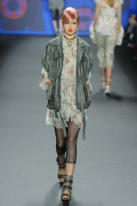 Anna Sui, Spring/Summer 2013. New York Fashion Week SS 2013. [Photo by Frazer Harrison/Getty Images for Mercedes-Benz Fashion Week]