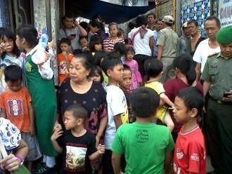 Warga Kampung Pulo: Katanya Mau Ada Jokowi, Mau Lihat Ah!