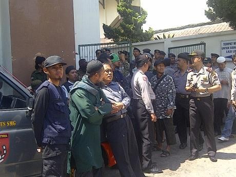 Terdakwa Bentrok Solo Divonis Bersalah, 2 Kelompok Massa Bersitegang