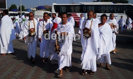 DPR RI Desak Pemerintah Tertibkan Travel Haji Nakal