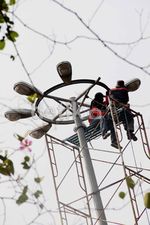 Perbaikan Lampu Penerangan Jalan Umum