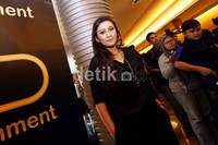 Nafa tampil casual dengan pakaian serba hitamnya saat ditemui di MD Entertainment, Jakarta Pusat, Selasa (23/10/2012).