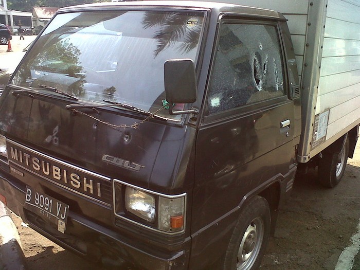 Ini Mobil Boks yang Diberondong Peluru Ala Mafia di Kebayoran Lama
