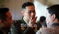 Sebagai prajurit TNI, Agus pernah ikut serta dalam Pasukan Garuda XXIII/C yang diberangkatkan sebagai bagian dari Pasukan Perdamaian PBB di Libanon (UNIFIL). Ia tergabung dalam Batalyon Infanteri (Yonif) Mekanis.