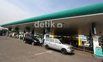 SPBU Petronas Jadi Pangkalan Mobil Omprengan