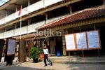 SDN Kembangan Utara 01 dan 02 Disegel