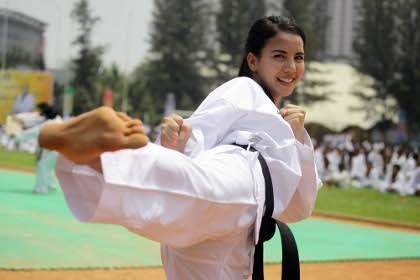 Tya Ariestya Sudah Siap Nikah, Pacar Belum Berani Ngomong