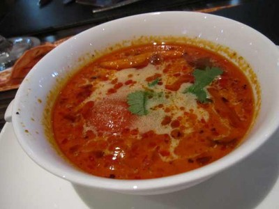 Jatuh Cinta Dengan Tom Yum Goong di Oakroom