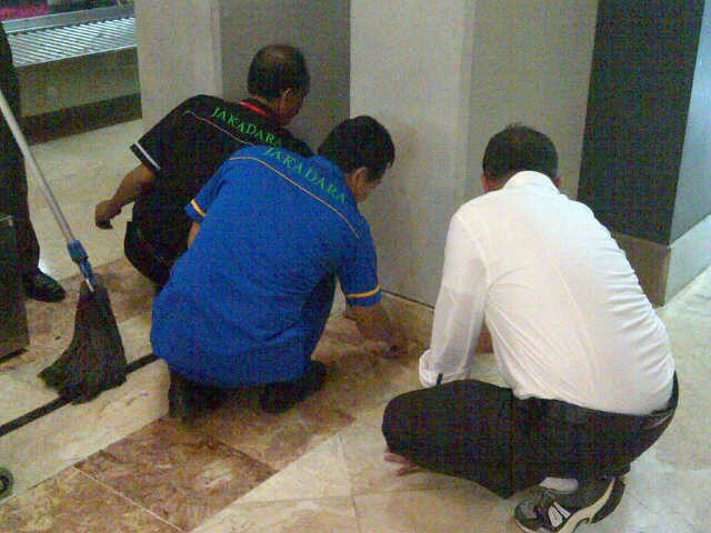 Dahlan Iskan, Dinista DPR, Dipuji Rakyat