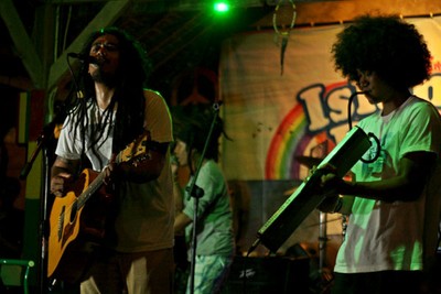 Pesta Peluncuran Album Terbaru Ray DSky di Gili Trawangan