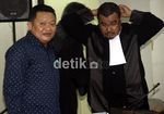 Eks Bupati Buol Jalani Sidang Perdana