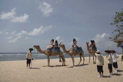 5 Model Cantik Pendatang Baru Bicara Film Langit ke-7