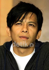 Ariel NOAH sukses membawa meraih penghargaan Sexiest Male Celebrity. (dok detikHot).