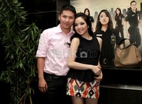 So sweet... Gading Marten dan Gisel terpilih sebagai Best Couple Celebrity. (dok detikHot).