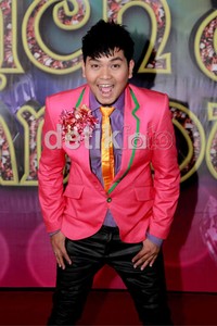 Wajah ceria Indra Bekti.