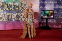 Menurut Jupe, dipenampilannya kali ini, ia tampil glamour dan spekatakuler.