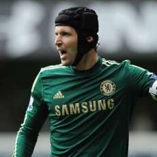 Cech Waspadai Serangan Balik MU