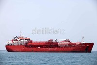 Ini dia kapal Norgas Cathinka yang berbendera Singapura di Perairan Selat Sunda, Banten, Kamis (25/10/2012)