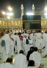 Jutaan Jamaah Haji Melempar Jumrah
