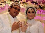 Eddies Adelia Resmi Menikah