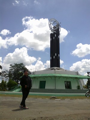 Tugu Khatulistiwa pontianak