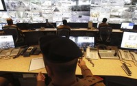 Monitor ini merupakan kumpulan CCTV yang tersebar di sudut kota Mekkah.