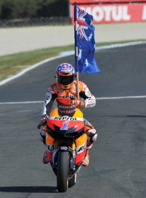 Stoner Berpisah dengan Manis dengan Publik Phillip Island