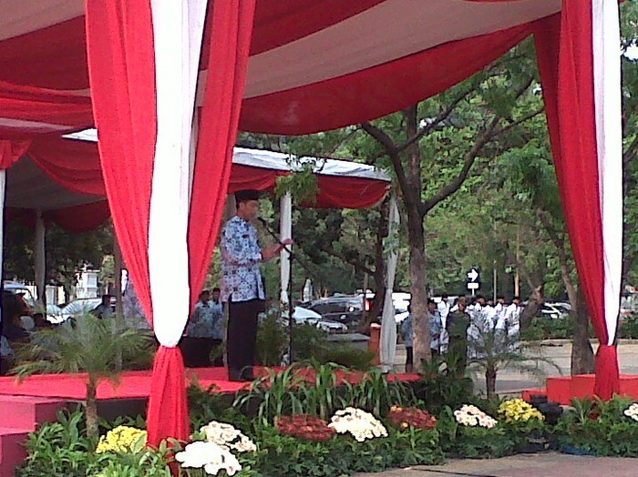 Jokowi Pimpin Upacara Sumpah Pemuda di Monas