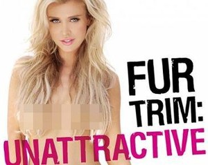 Model Swimsuit Terseksi Topless Demi Lindungi Hewan