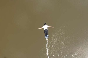 Bungee Jumping di Phuket, Edan!