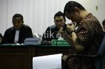 Dhana Widyatmika Baca Pledoi