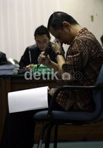 Dhana Widyatmika Baca Pledoi