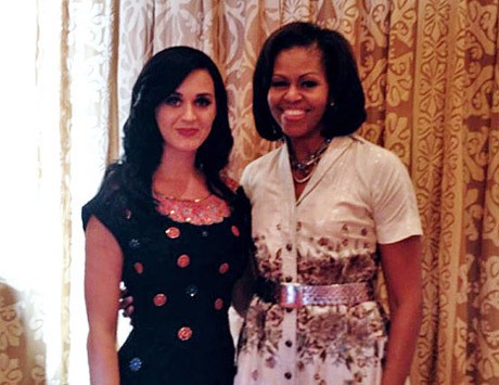 Katy Perry Rayakan Ulang Tahun dengan Michelle Obama
