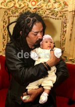 Kemesraan Limbad & Istri Mudanya