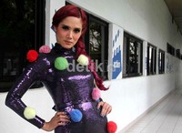 Mulan Jameela tampil dengan balutan dress uniknya. (Gusmun/detikHot).