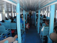 Suasana di kapal penyeberangan Suasana di kapal penyeberangan