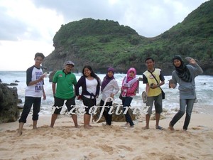 Pesona Pantai Sembukan Paranggupito