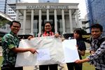 Surat Raksasa untuk Mahfud MD