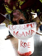 Aksi Teatrikal Dukung KPK