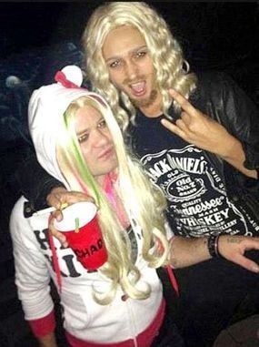 Deryck Sum 41 Dandan ala Avril Lavigne, Chad Kroeger Sindir di Twitter