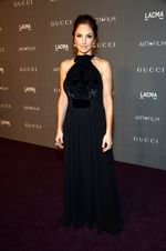 Gaya Elegan Minka Kelly