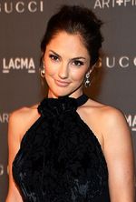 Gaya Elegan Minka Kelly