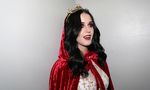 Ultah, Katy Perry Berubah Jadi Vampire