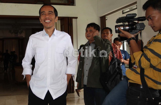 4 Canda Narsis Jokowi yang Mengundang Tawa