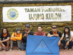 pesona birunya laut ujung kulon